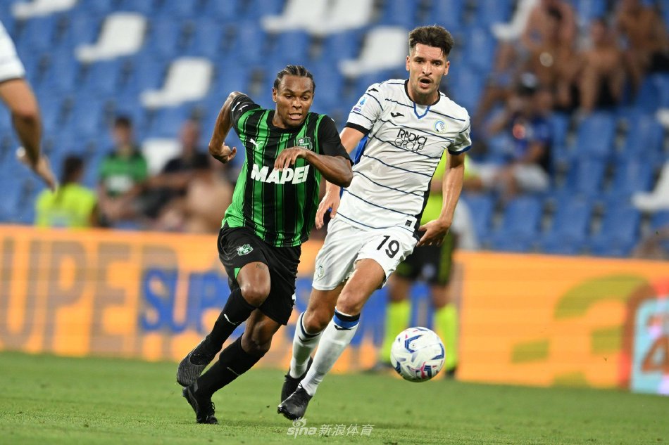 球员在抢下 球员在抢下