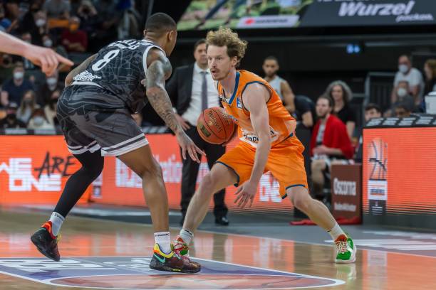 名上略逊 名上略逊